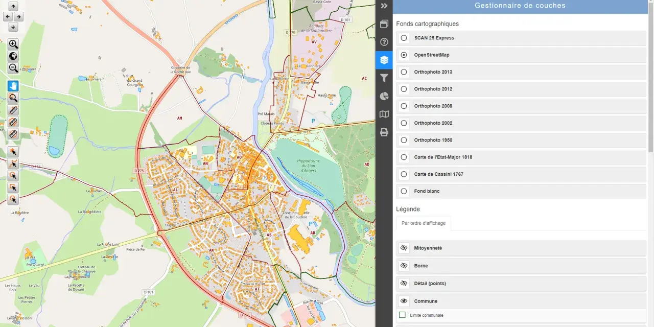 Carte du cadastre d'Issoire affichant les parcelles, les routes et les bâtiments. Le gestionnaire de couches permet de sélectionner différents fonds cartographiques.