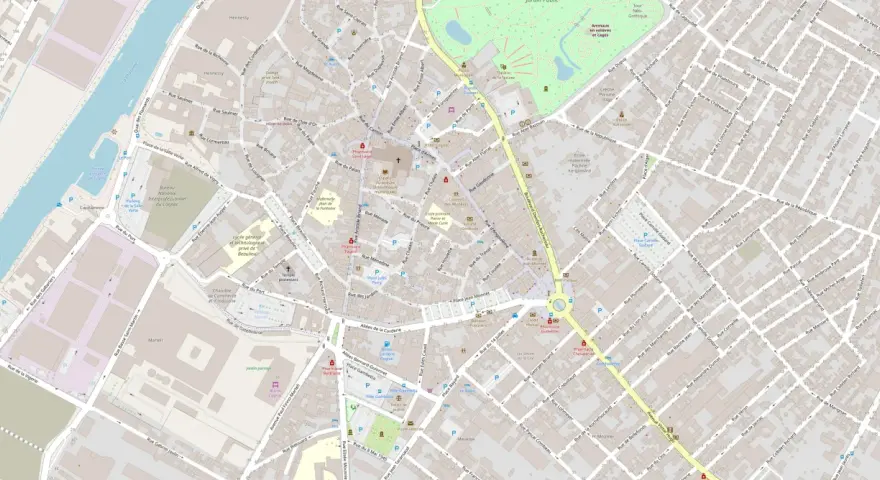 Plan détaillé de Cognac, montrant les rues, les bâtiments et le cadastre. Le Bureau National Interprofessionnel du Cognac est visible.