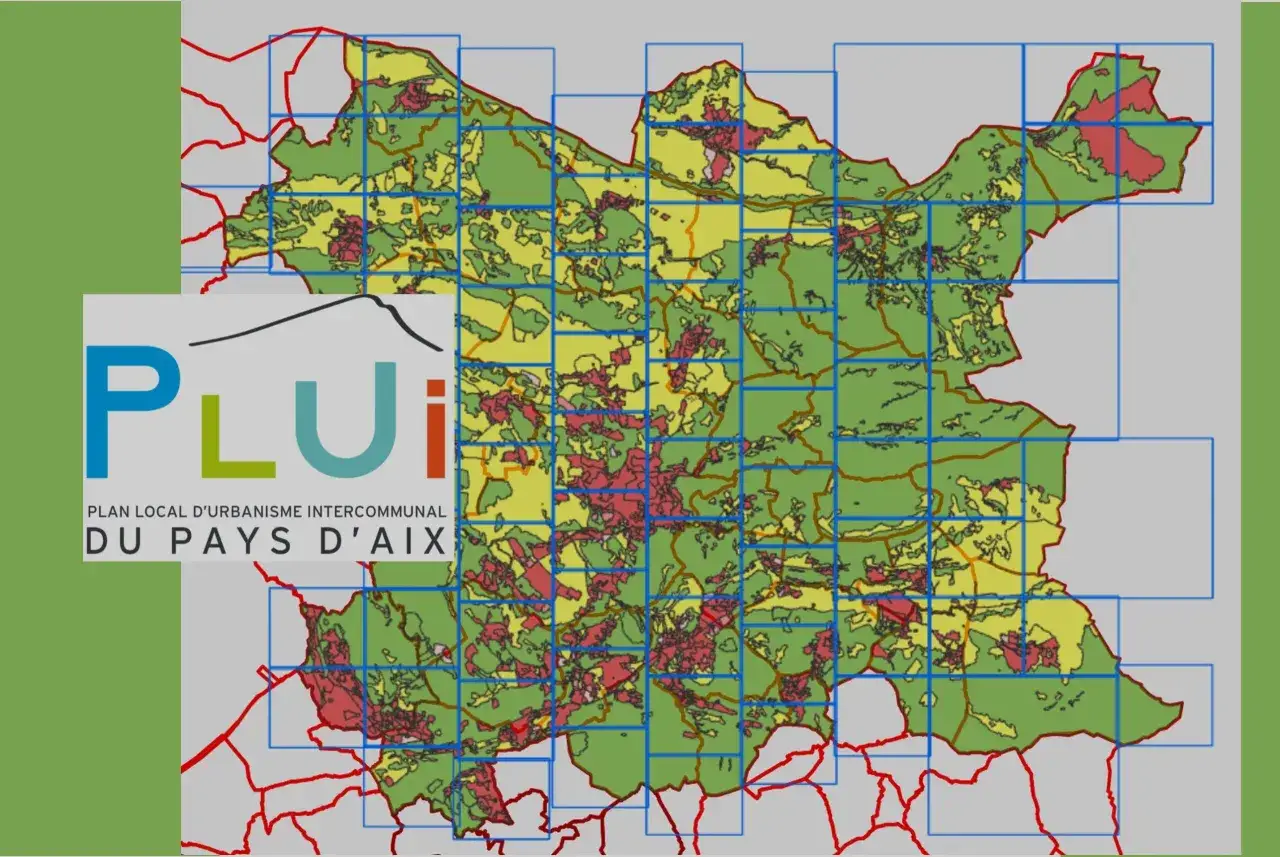 Carte du PLUi du Pays d'Aix, divisée en zones colorées (vert, jaune, rouge) et quadrillée, avec le logo PLUi.